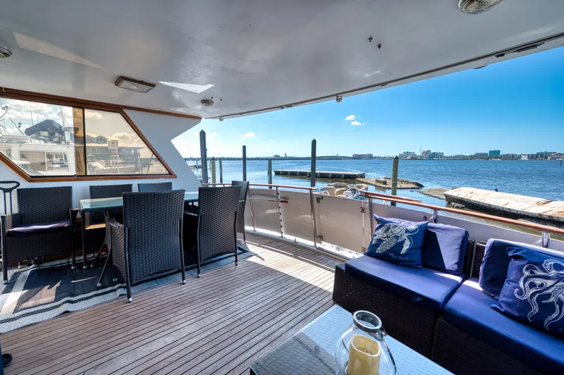 No Limits Too Yacht Photos Pics 