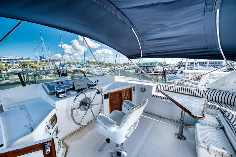 No Limits Too Yacht Photos Pics 