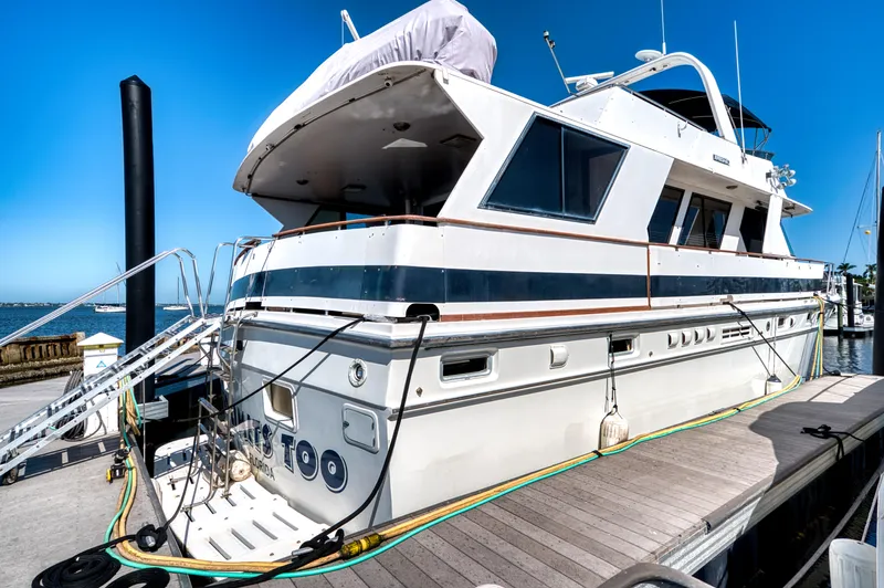 No Limits Too Yacht Photos Pics 