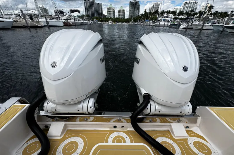  Yacht Photos Pics 2001 Grady-White Express 330 with twin Yamaha outboard engines at marina.