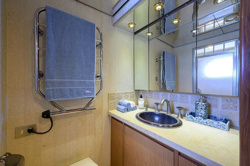 Thanks Buds Yacht Photos Pics 