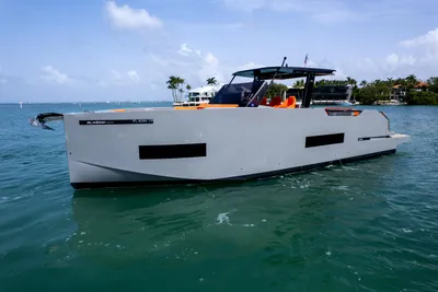 De Antonio Yachts D50