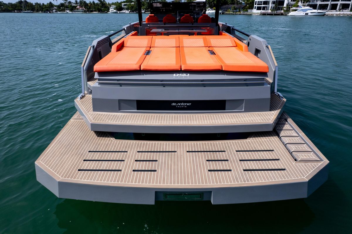 2023 De Antonio Yachts 50 