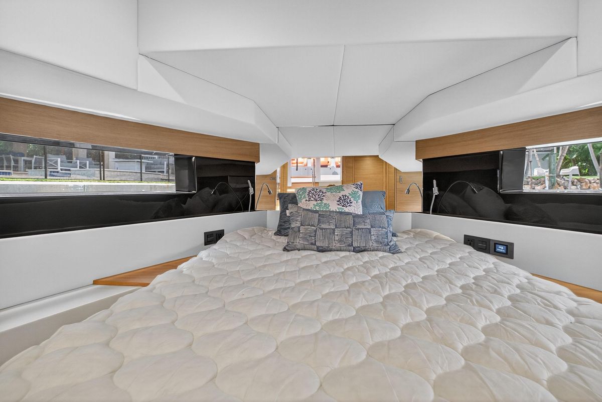2023 De Antonio Yachts 50 