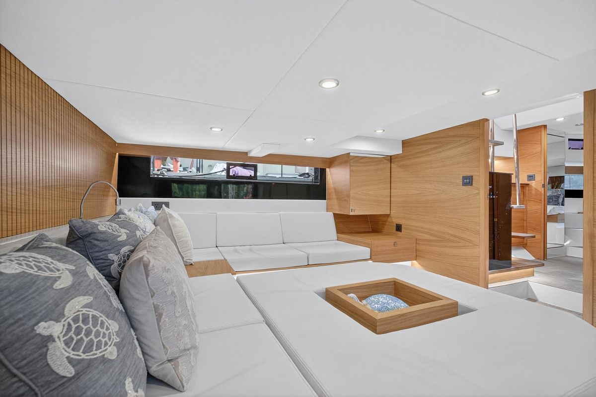 2023 De Antonio Yachts 50 