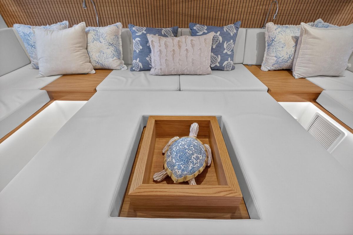 2023 De Antonio Yachts 50 