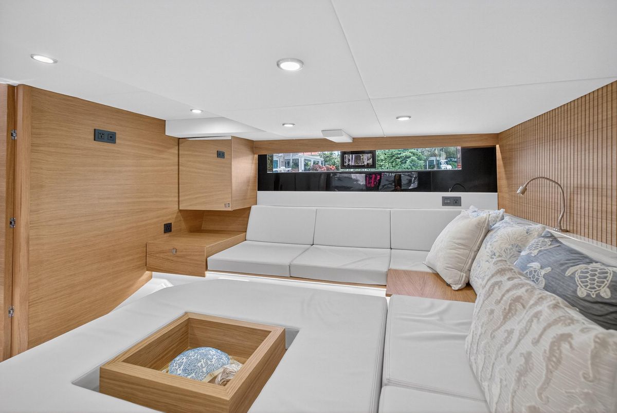 2023 De Antonio Yachts 50 