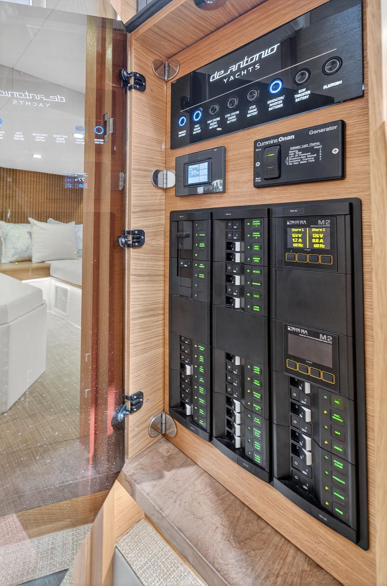 2023 De Antonio Yachts 50 