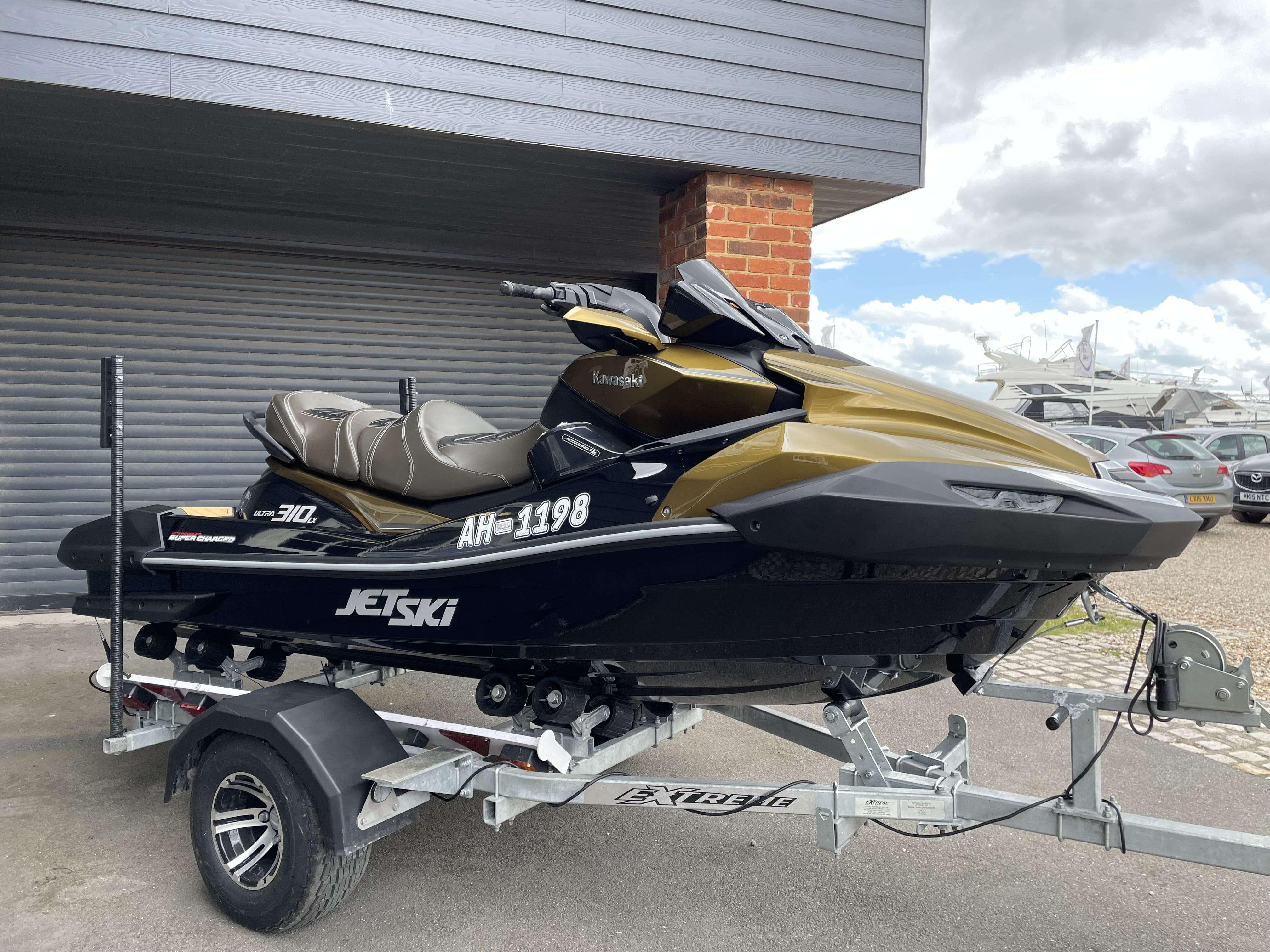 Kawasaki Ultra 310 LX | 4m | 2023 - Essex | Boats and Outboards