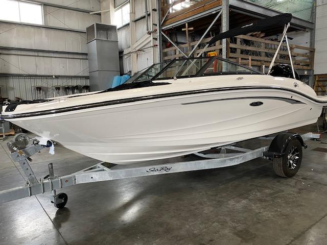 2023 Sea Ray SPX 190 Outboard