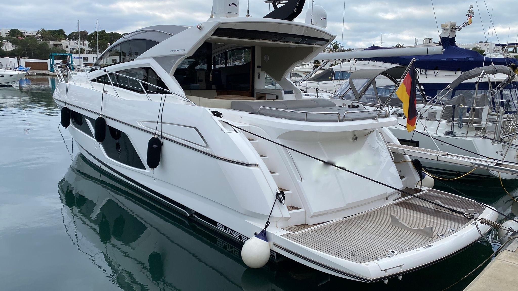 2015 Sunseeker Predator 57