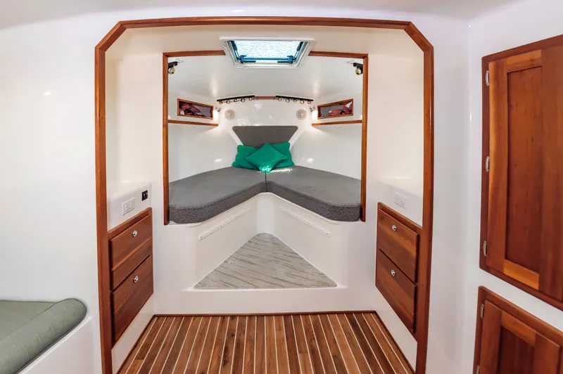 Carry On Yacht Photos Pics Interior of a 2003 Custom Carolina Layton Express yacht.