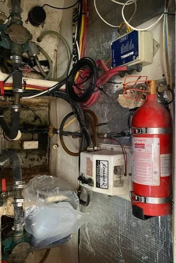 The Hook R Yacht Photos Pics 