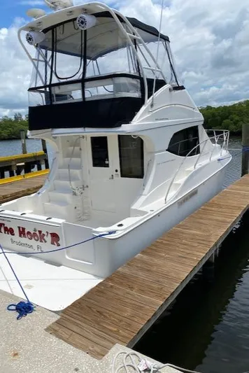 The Hook R Yacht Photos Pics 