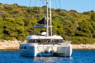 Lagoon 51