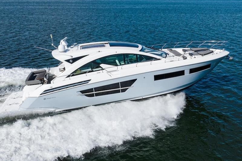 2019 Cruisers Yachts 60 Cantius