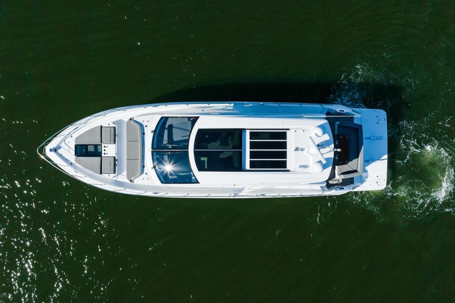 2019 Cruisers Yachts 60 Cantius