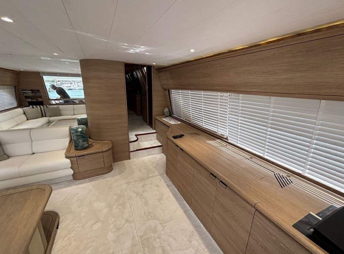 2001 Ferretti Yachts 78 