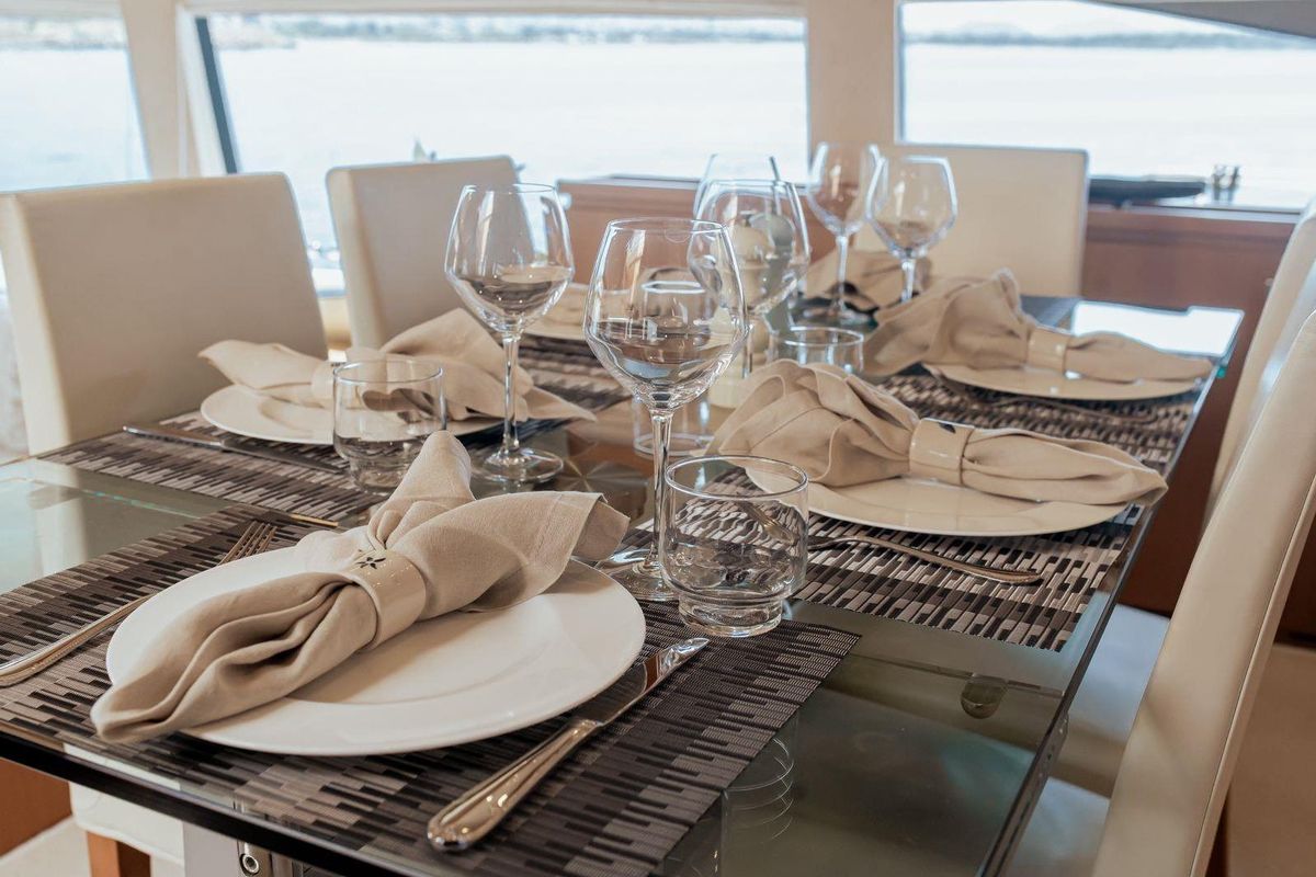 2006 Ferretti Yachts 77 