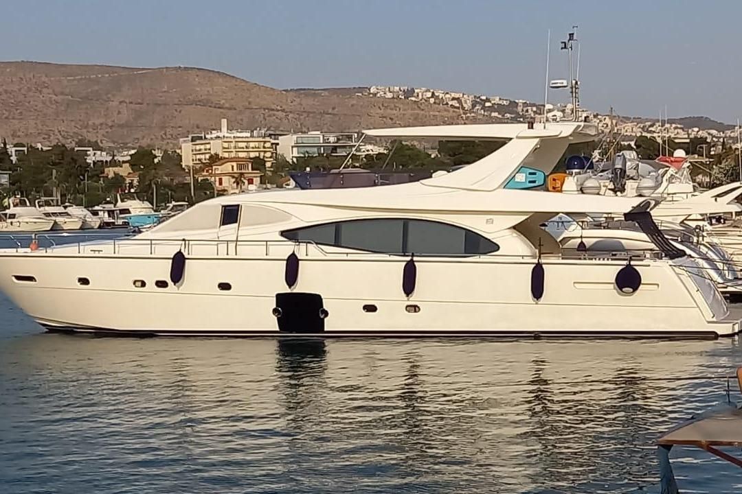2006 Ferretti Yachts 77 