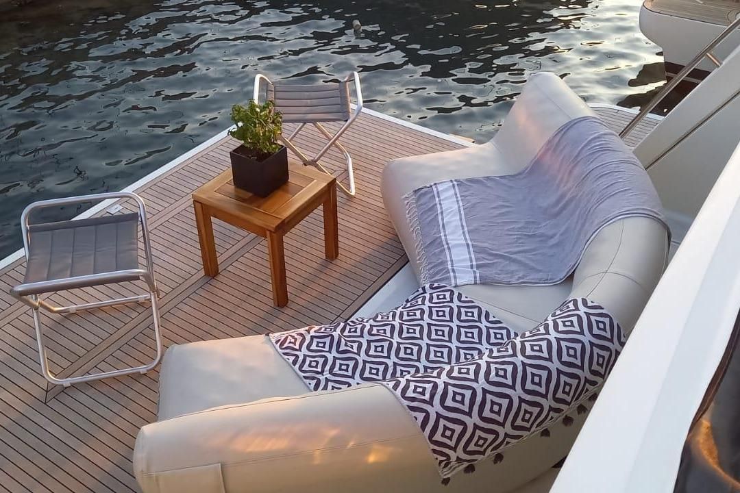 2006 Ferretti Yachts 77 