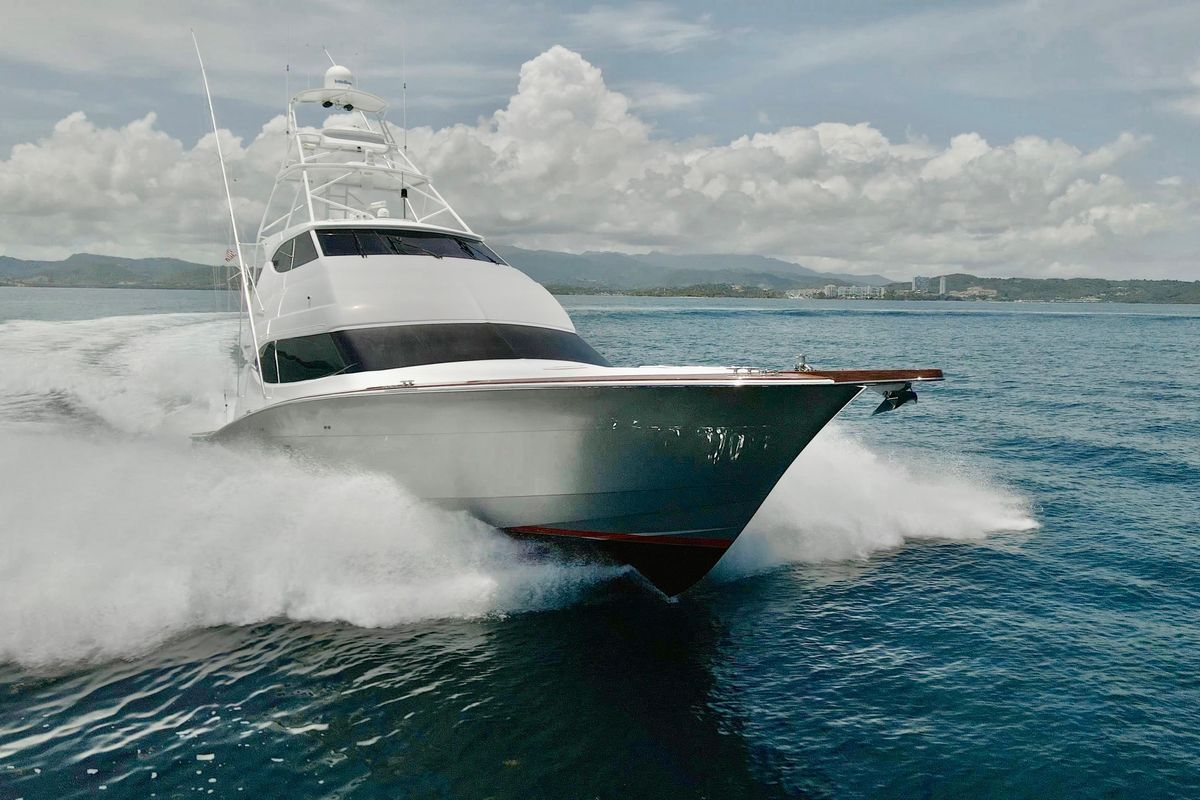 2007 Hatteras 68 