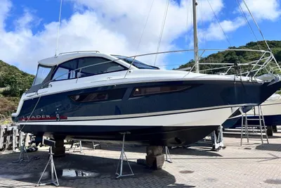 2012 Jeanneau Leader 9