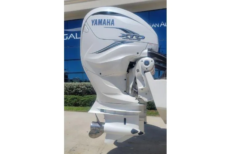  Yacht Photos Pics Yamaha XTO Offshore outboard motor on a 2022 Regulator 41 boat.