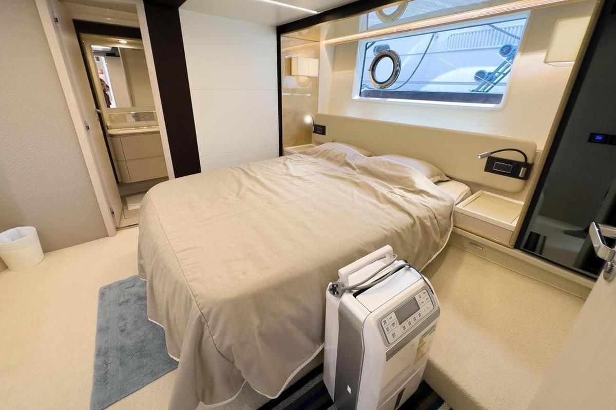 2017 Azimut 68 