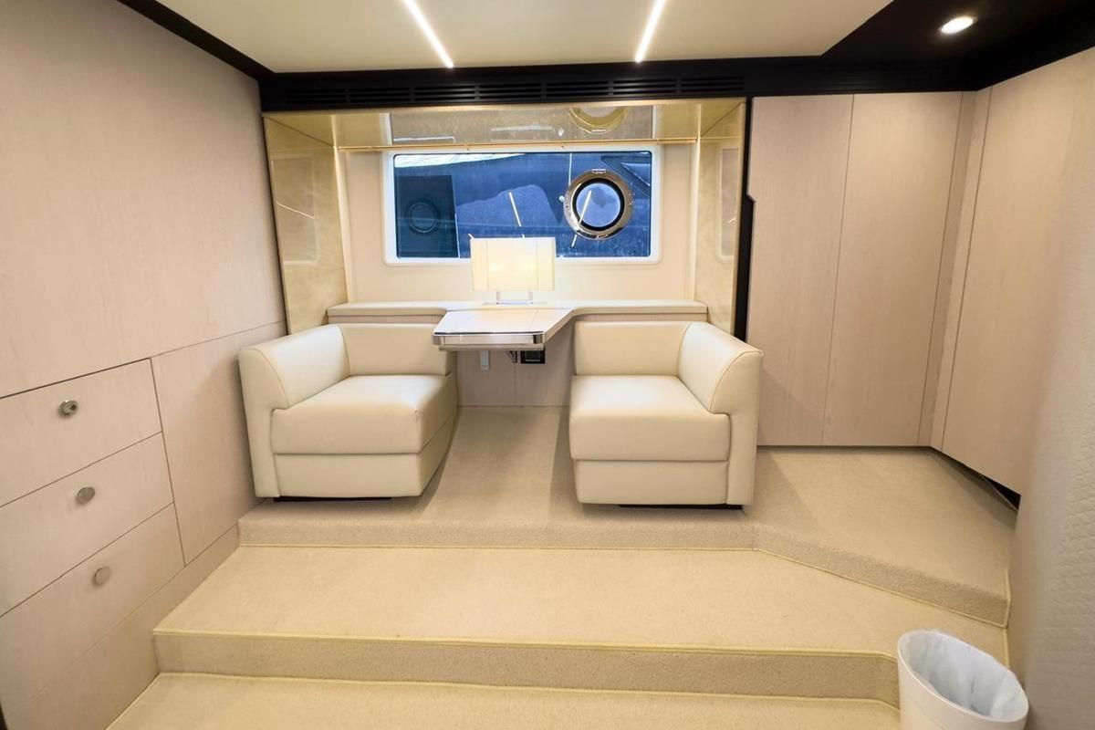 2017 Azimut 68 