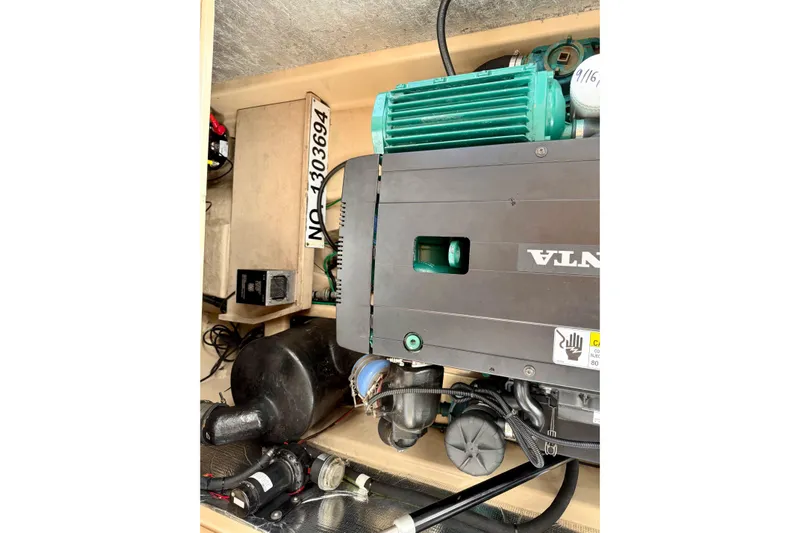 Bon Courage Yacht Photos Pics Engine compartment of 2018 Ranger Tugs R-29 CB with Volvo Penta engine.