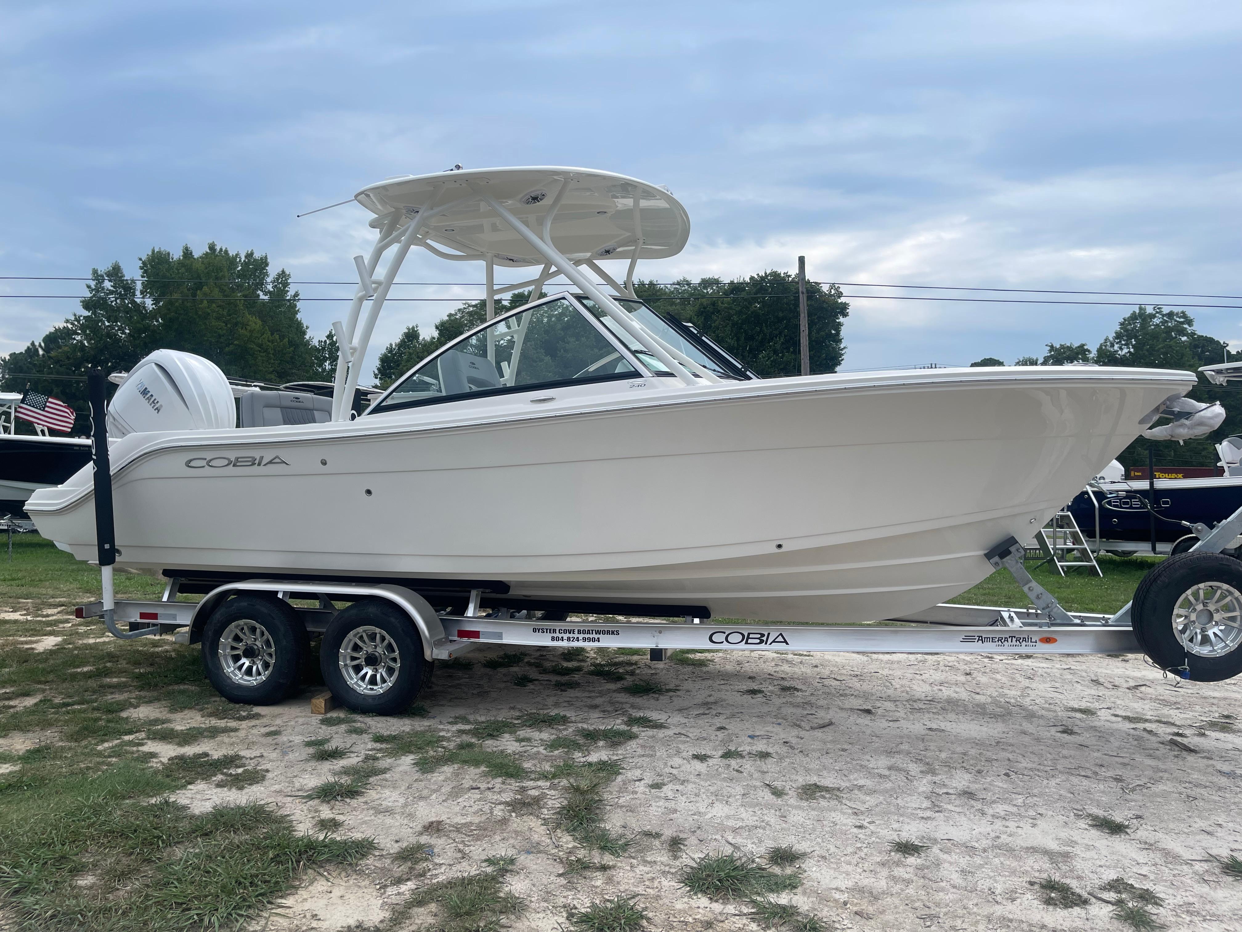 2024 Cobia 240 DC Dual Console for sale - YachtWorld