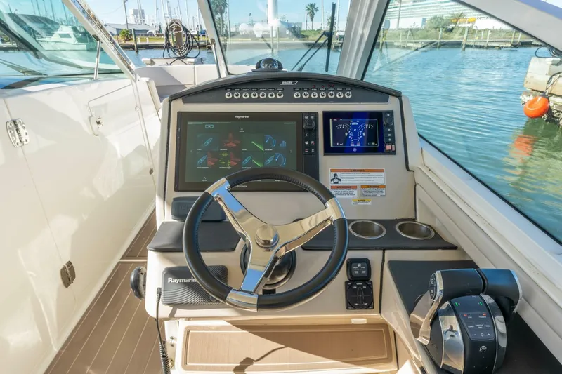 Sutra Yacht Photos Pics 