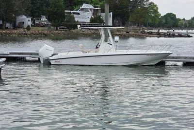 Boston Whaler 240 Dauntless