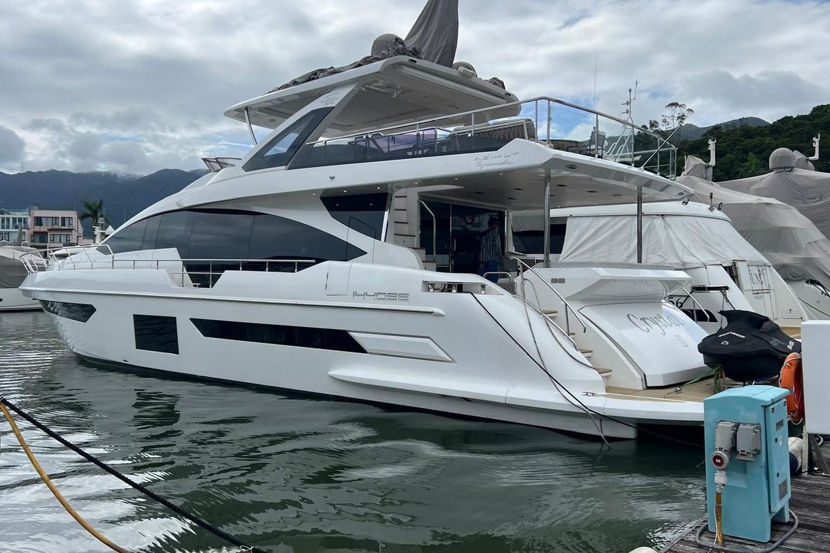 2020 Azimut 87 