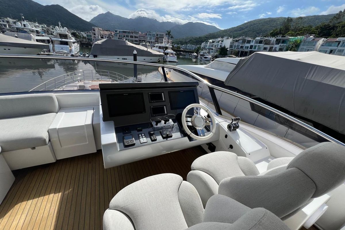 2020 Azimut 87 