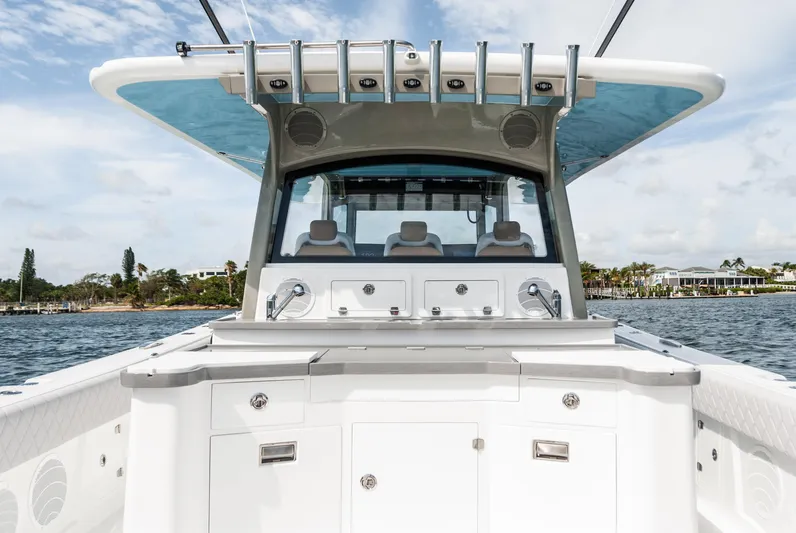 Relentless Yacht Photos Pics 2021 HCB 53 Sueños boat interior with sleek design and modern amenities.