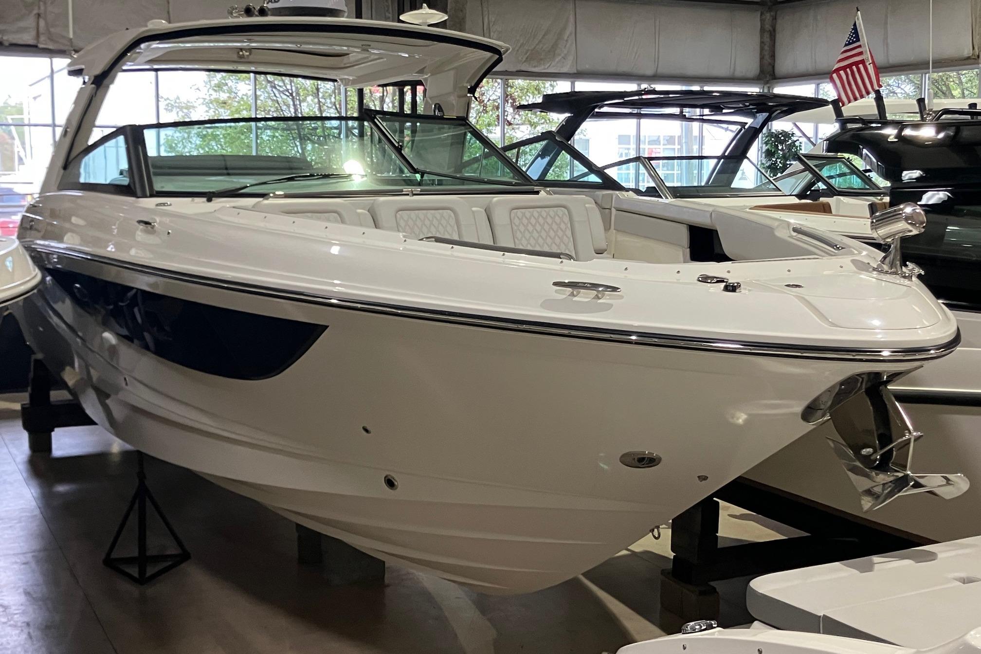 Sea Ray SLX 400 Outboard