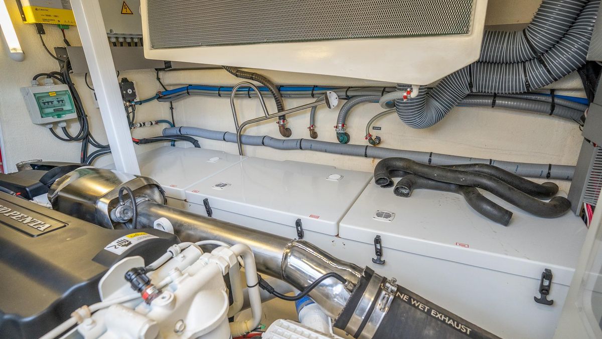 2013 Prestige 63 