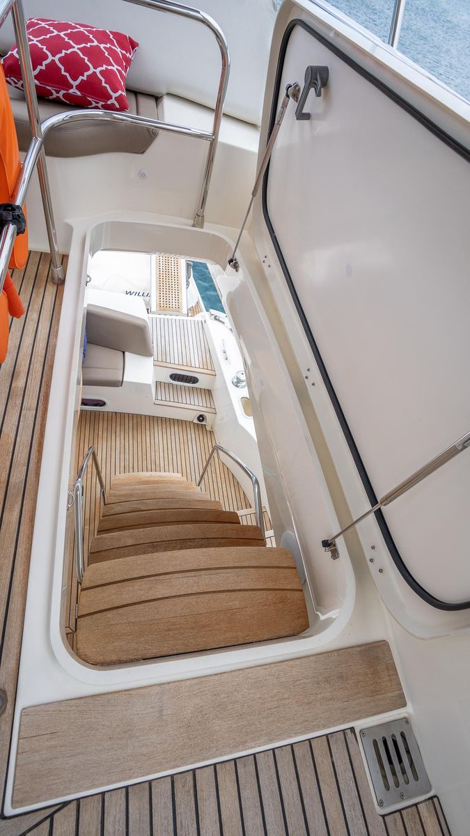2013 Prestige 63 