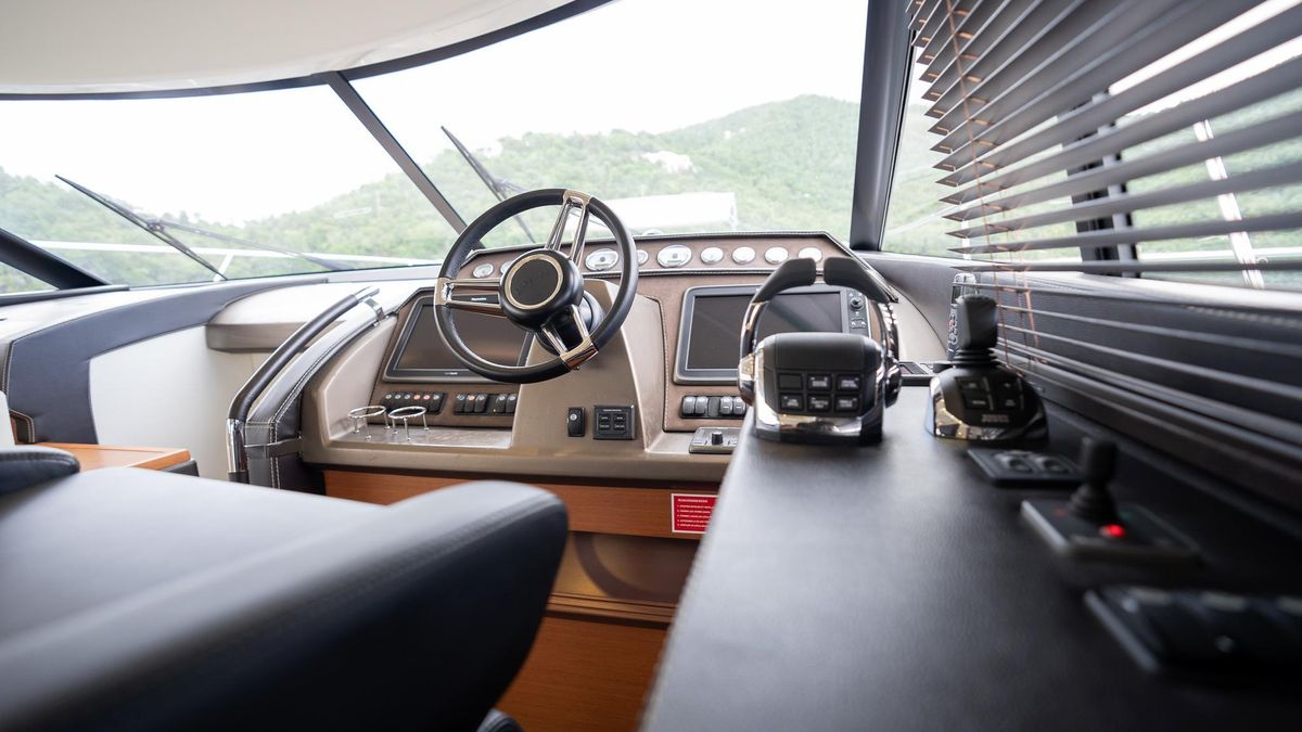 2013 Prestige 63 