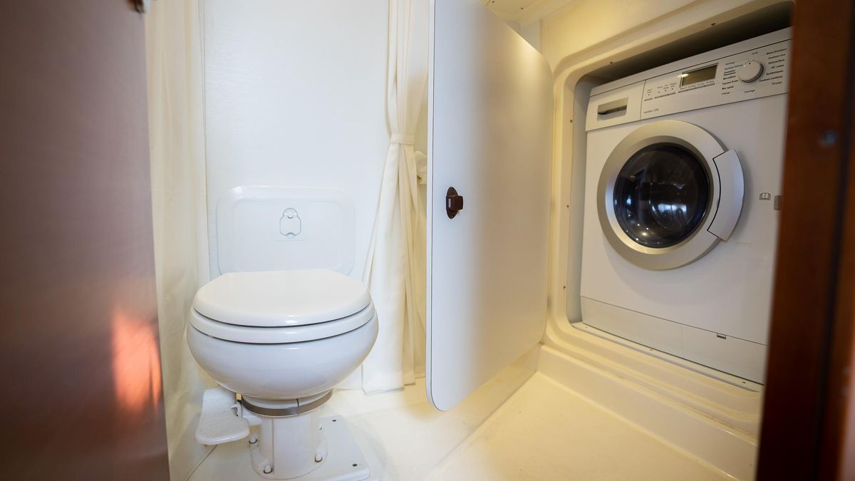 2013 Prestige 63 