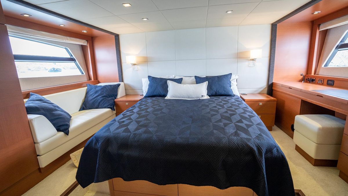 2013 Prestige 63 