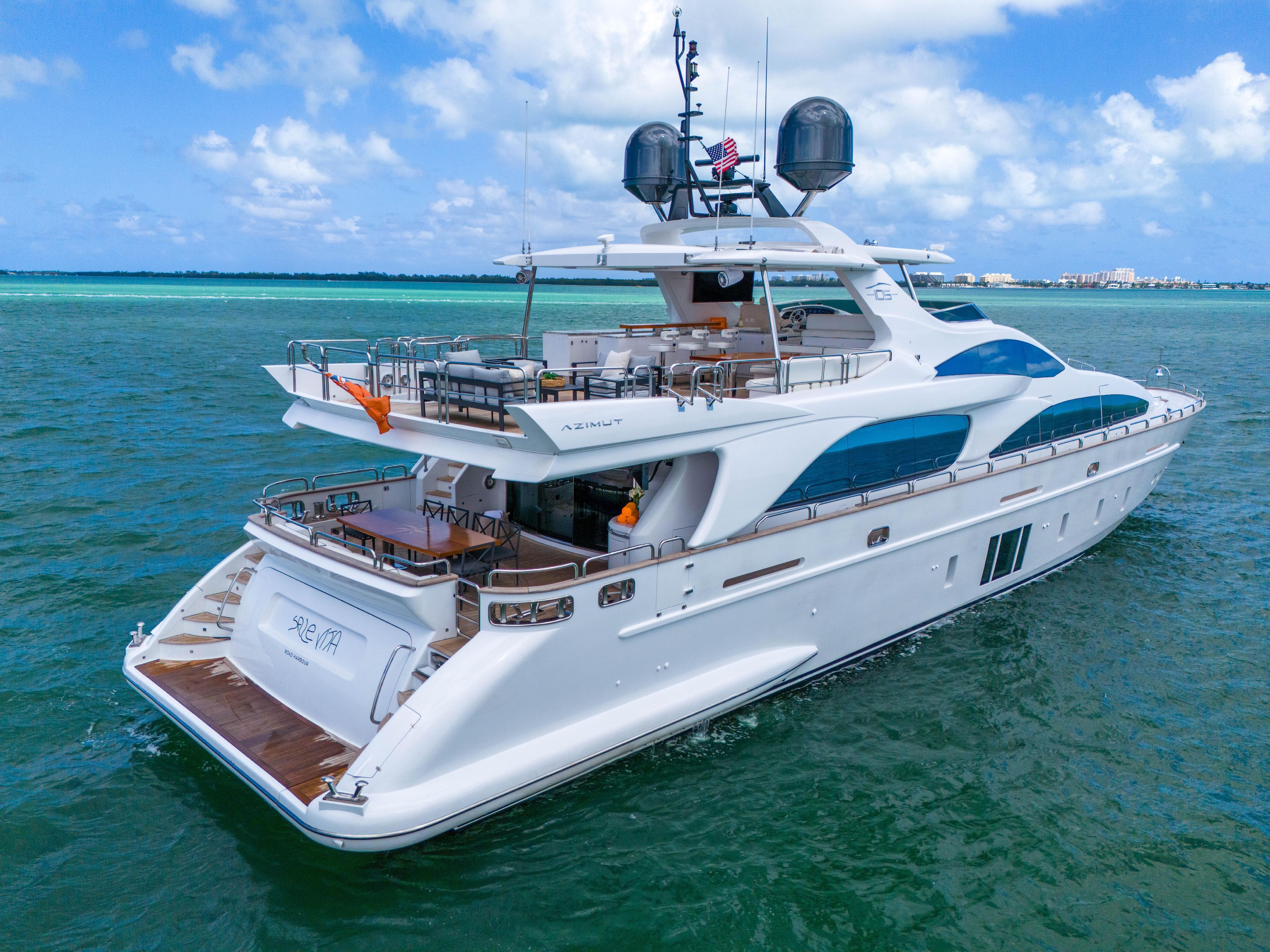 Yacht