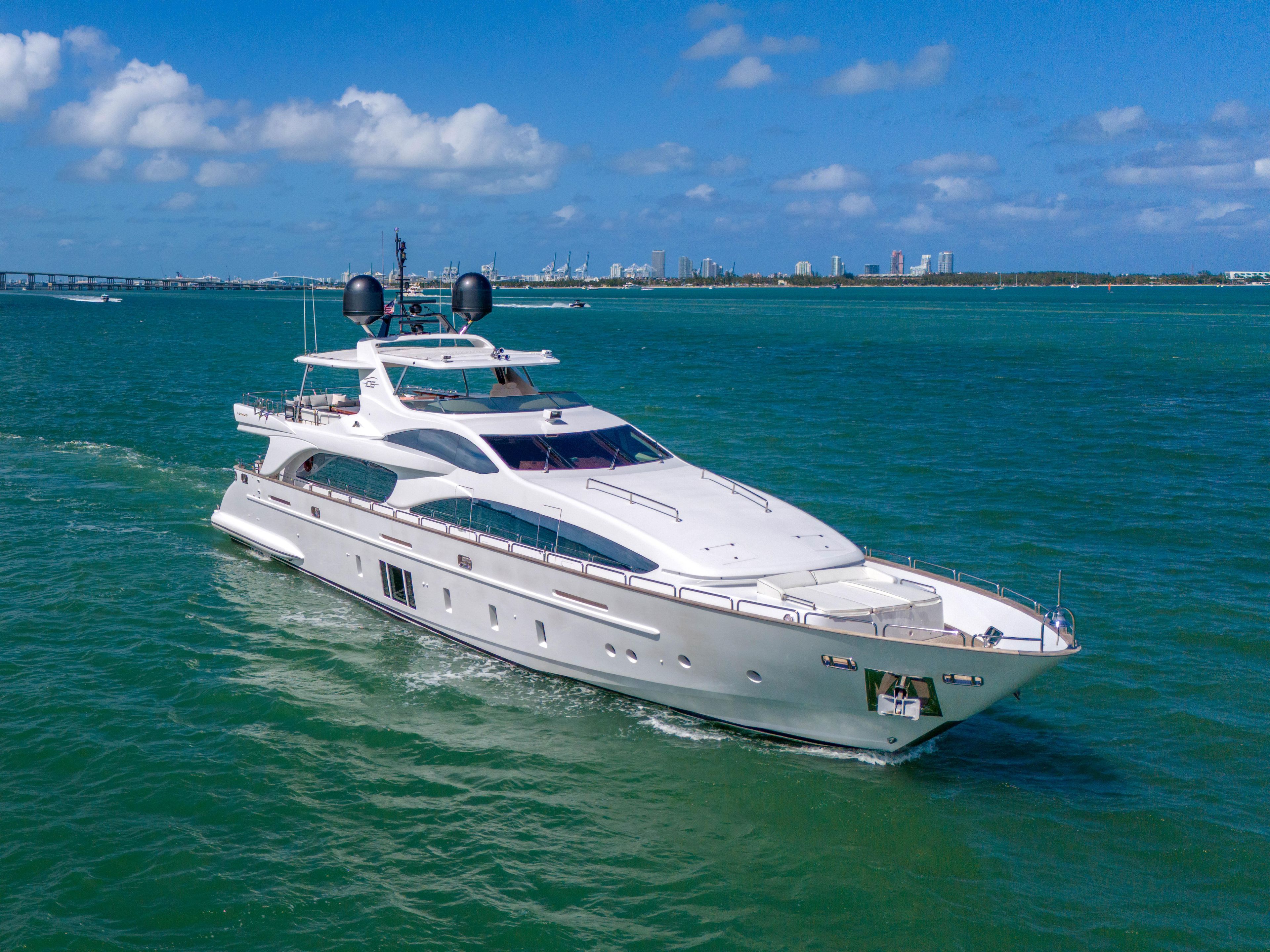 Yacht