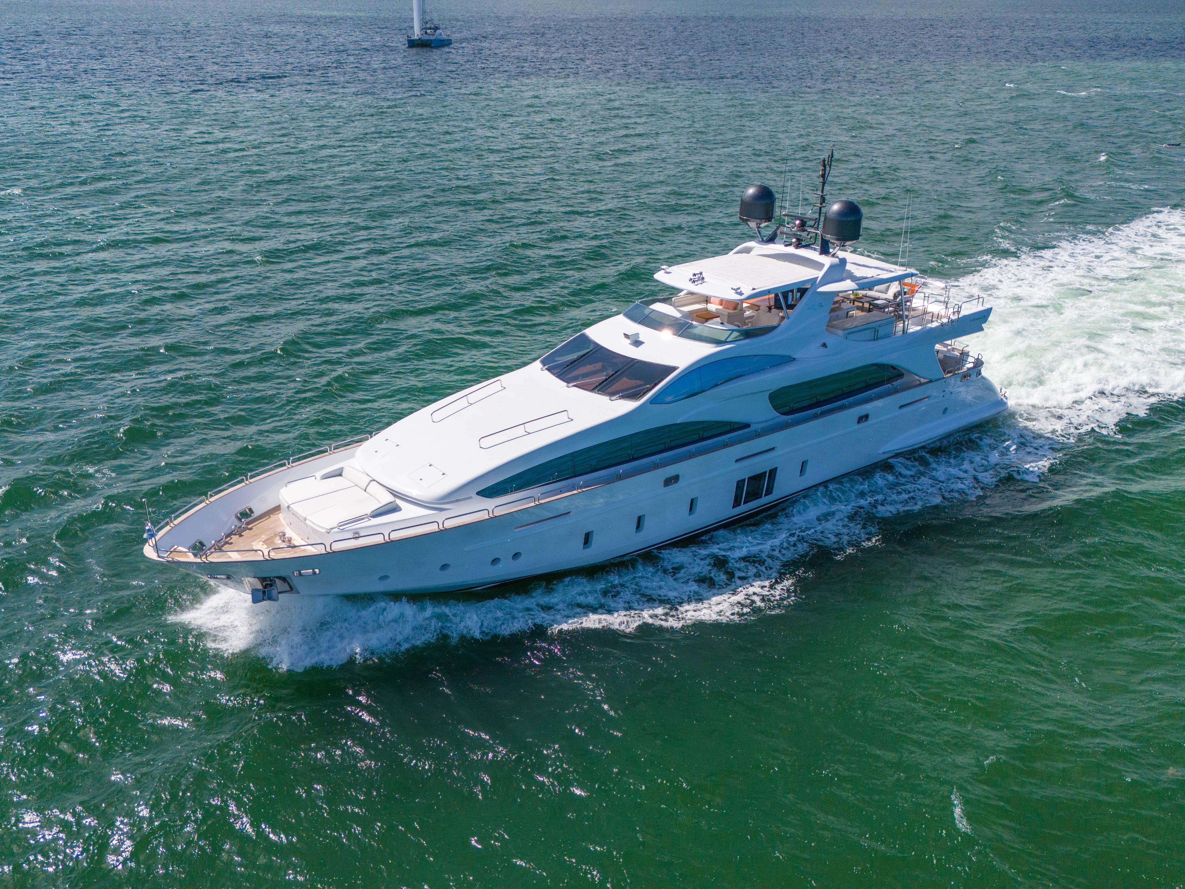 Yacht