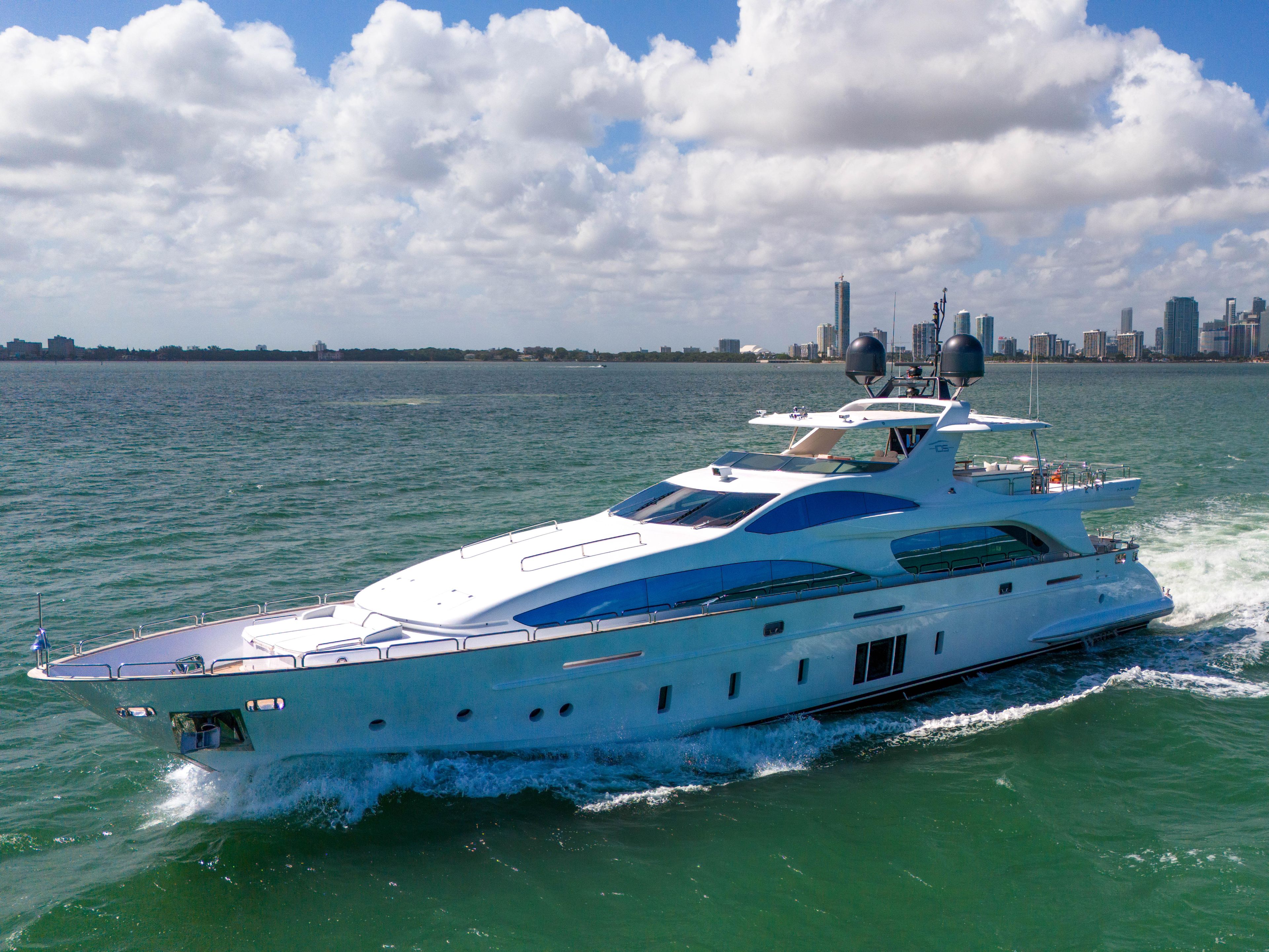 Yacht