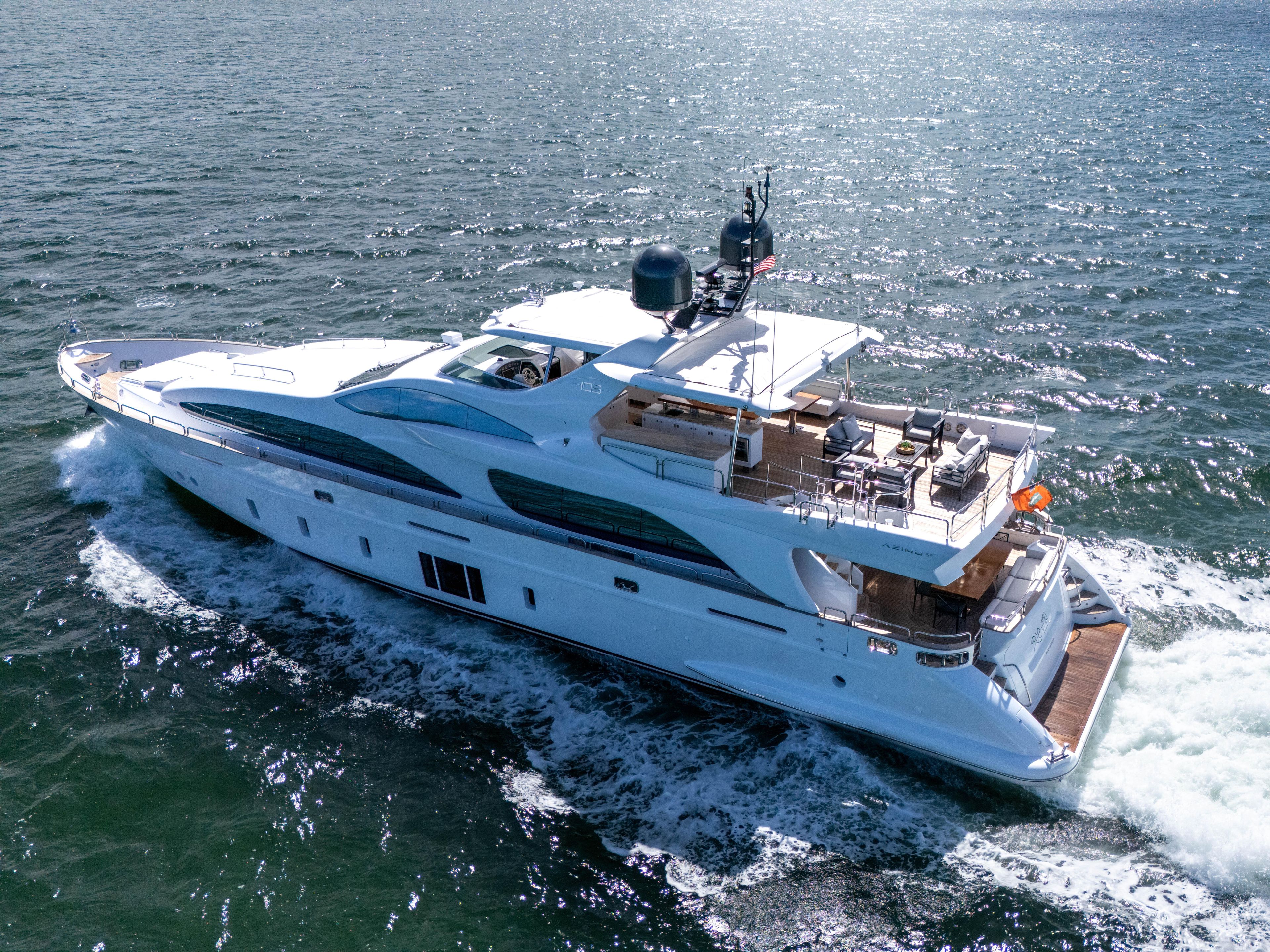 Yacht
