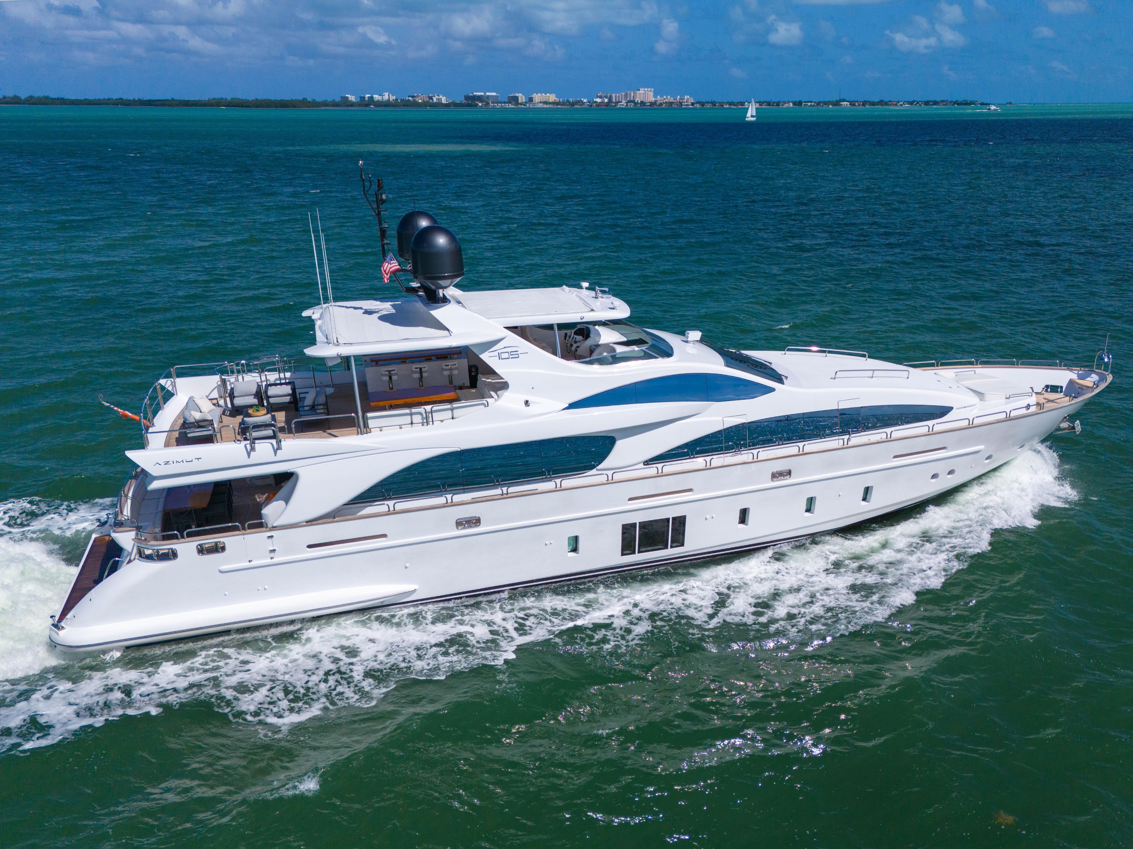 2012 Azimut 105 