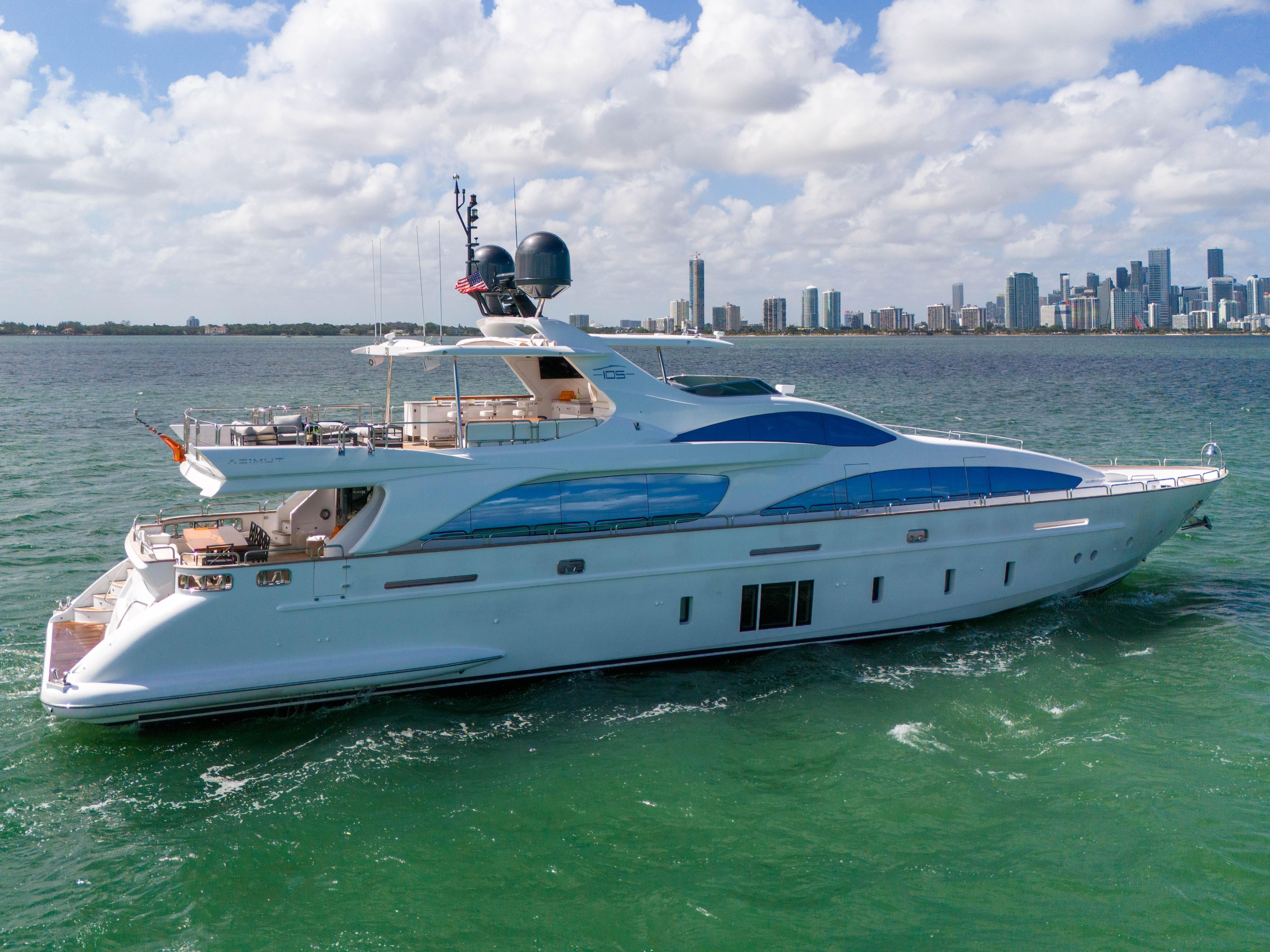 Yacht